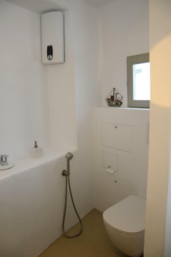 Ecloge, Hydra Island Villa
