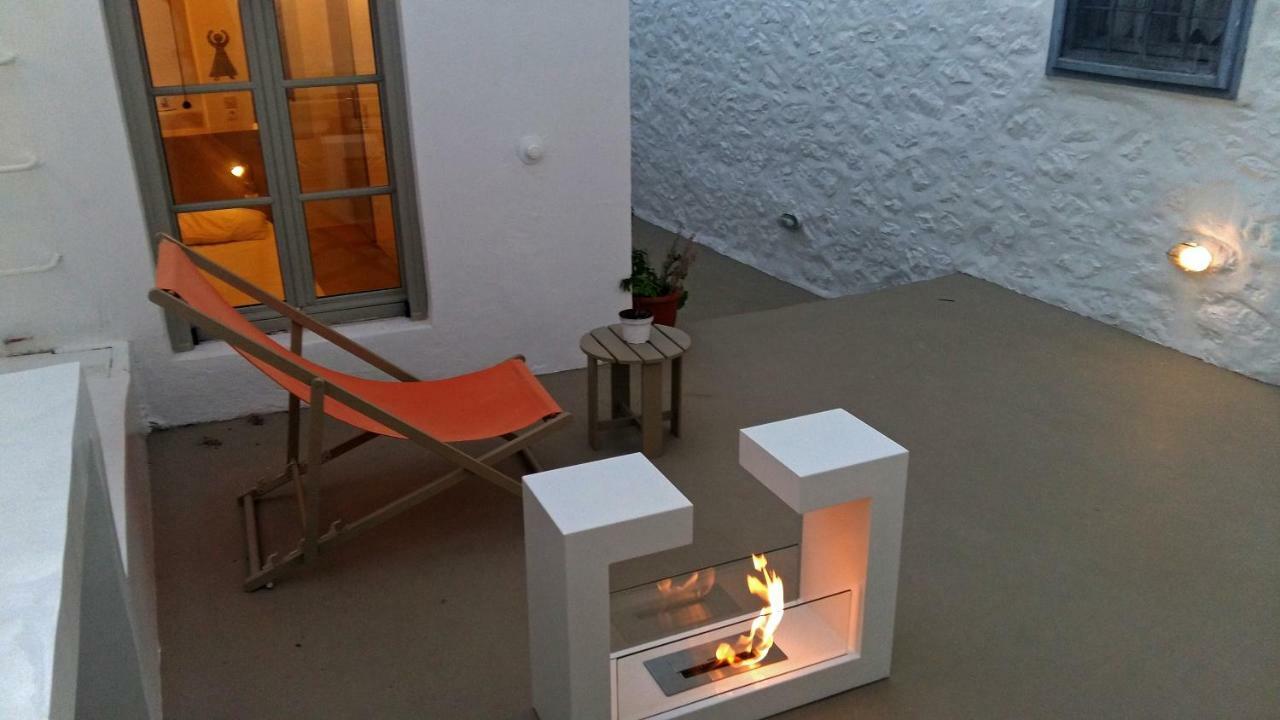 Ecloge, Hydra Island Vila *