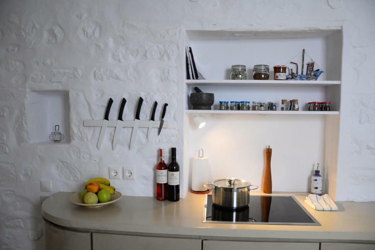 Ecloge, Hydra Island Hydra (Saronic Islands)
