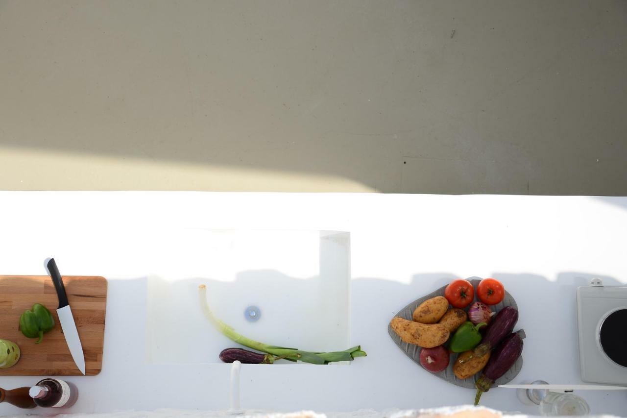 Ecloge, Hydra Island Hydra (Saronic Islands)