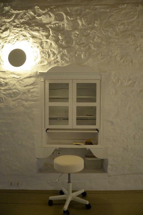 Ecloge, Hydra Island Villa